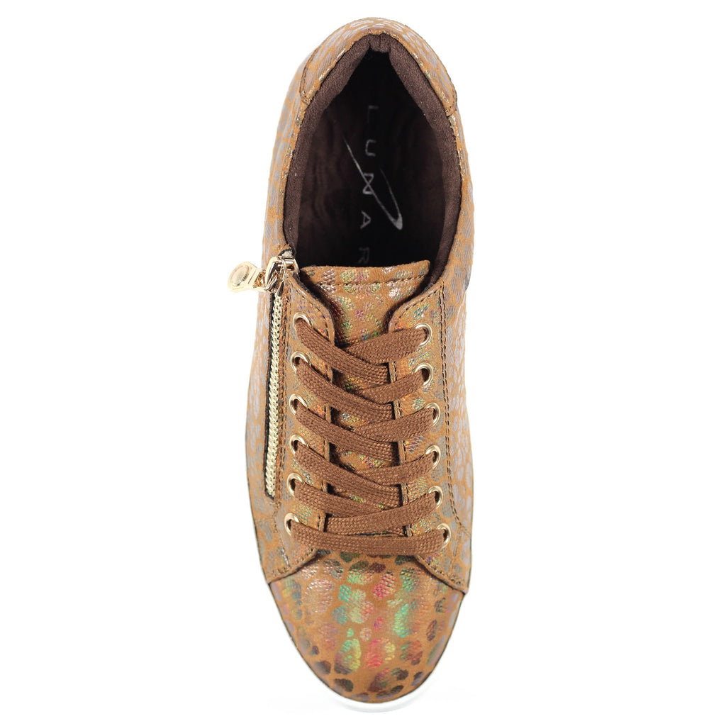 Charm Bronze Trainer