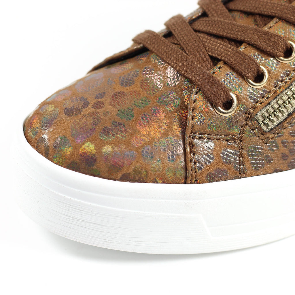 Charm Bronze Trainer