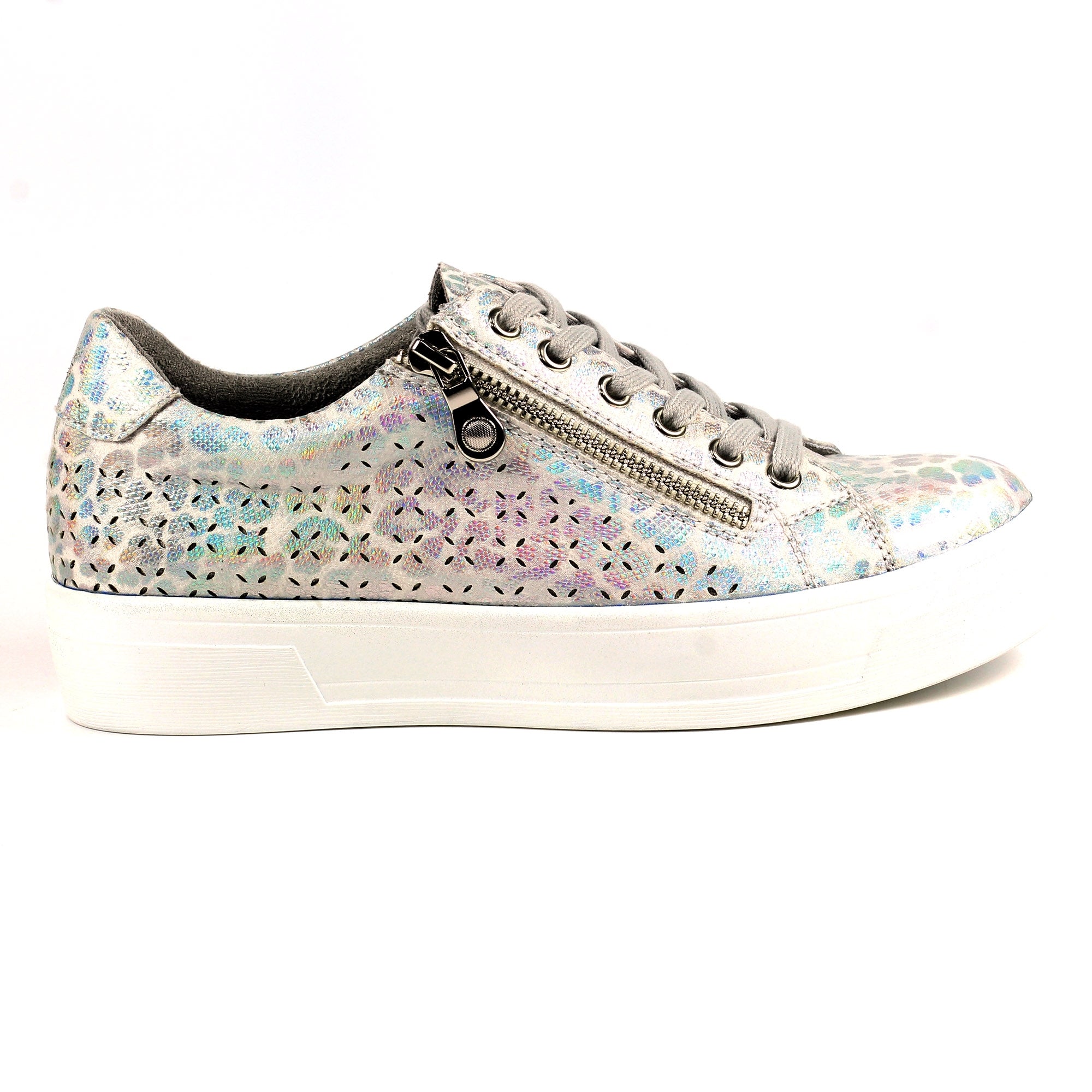 Charm White Trainer