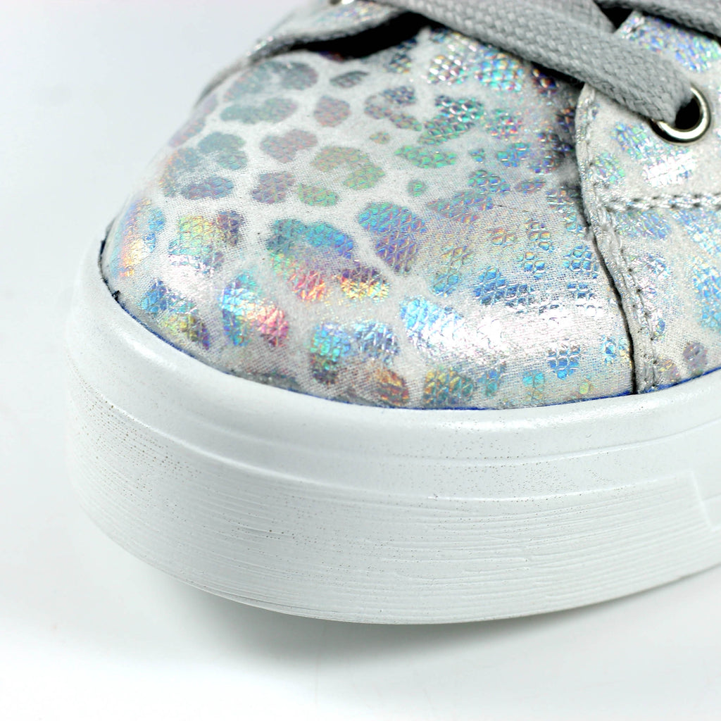 Charm White Trainer