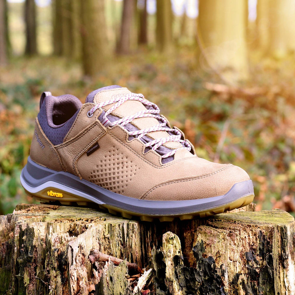 Icarus Walking Shoe