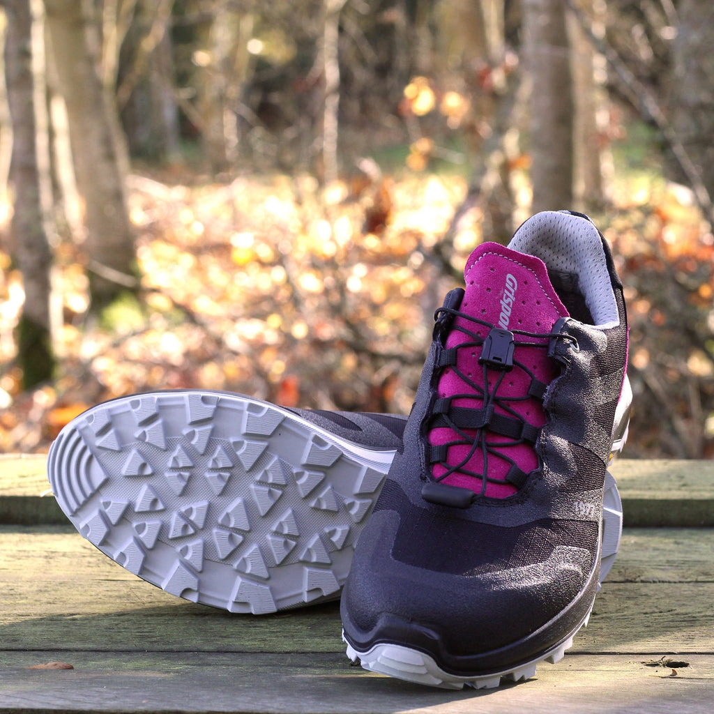 Lady Apache Walking Shoes