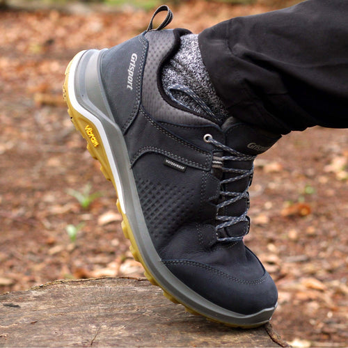 Icarus Walking Shoe