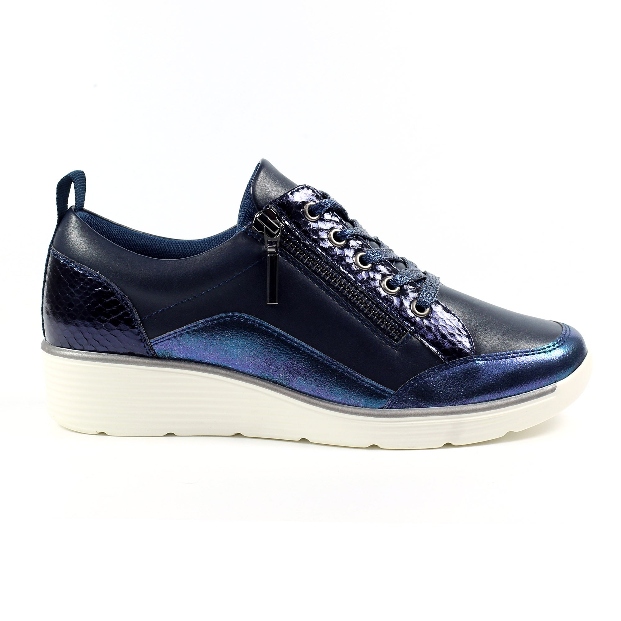 Kiley Navy Trainer