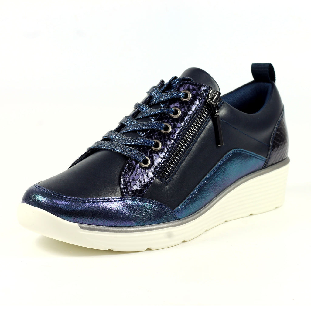 Kiley Navy Trainer