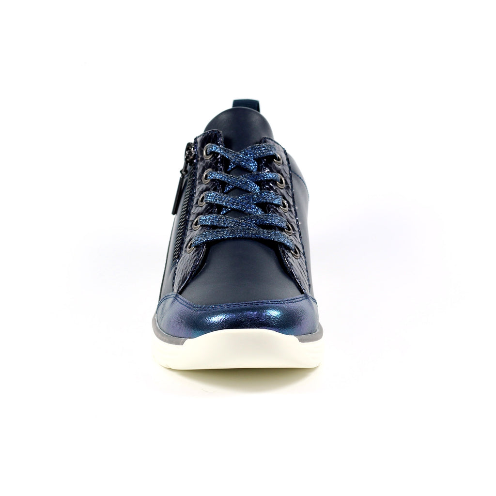Kiley Navy Trainer