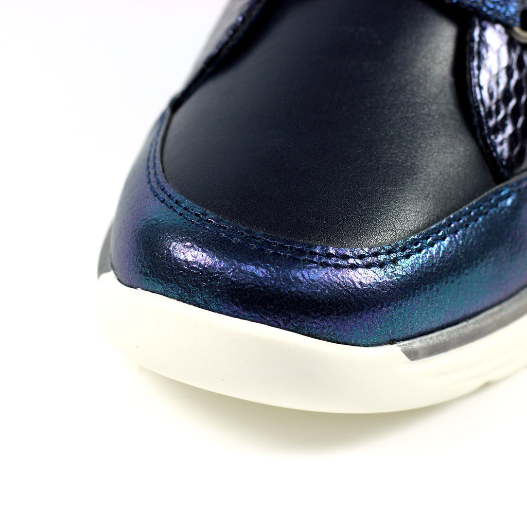 Kiley Navy Trainer