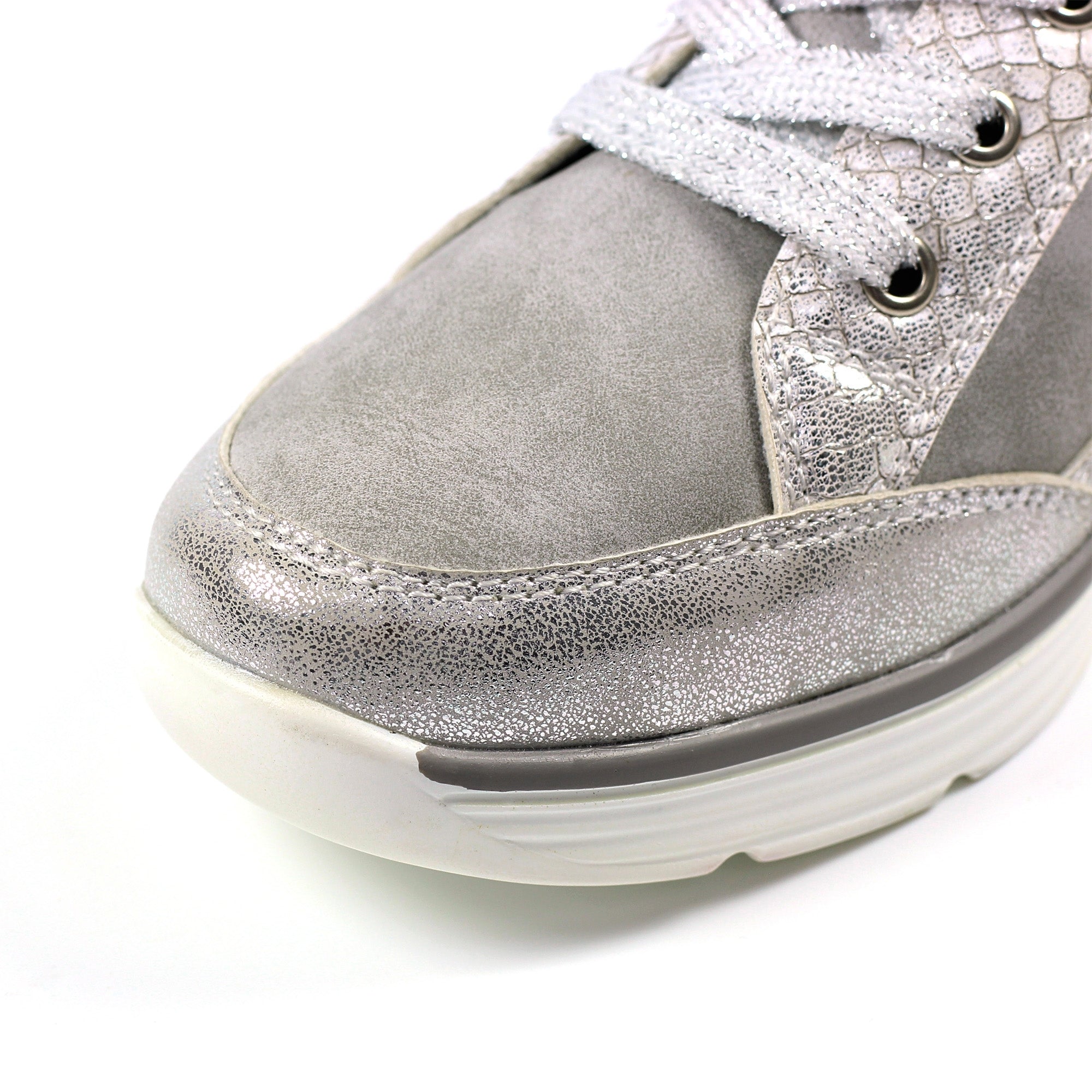 Kiley Silver Trainer