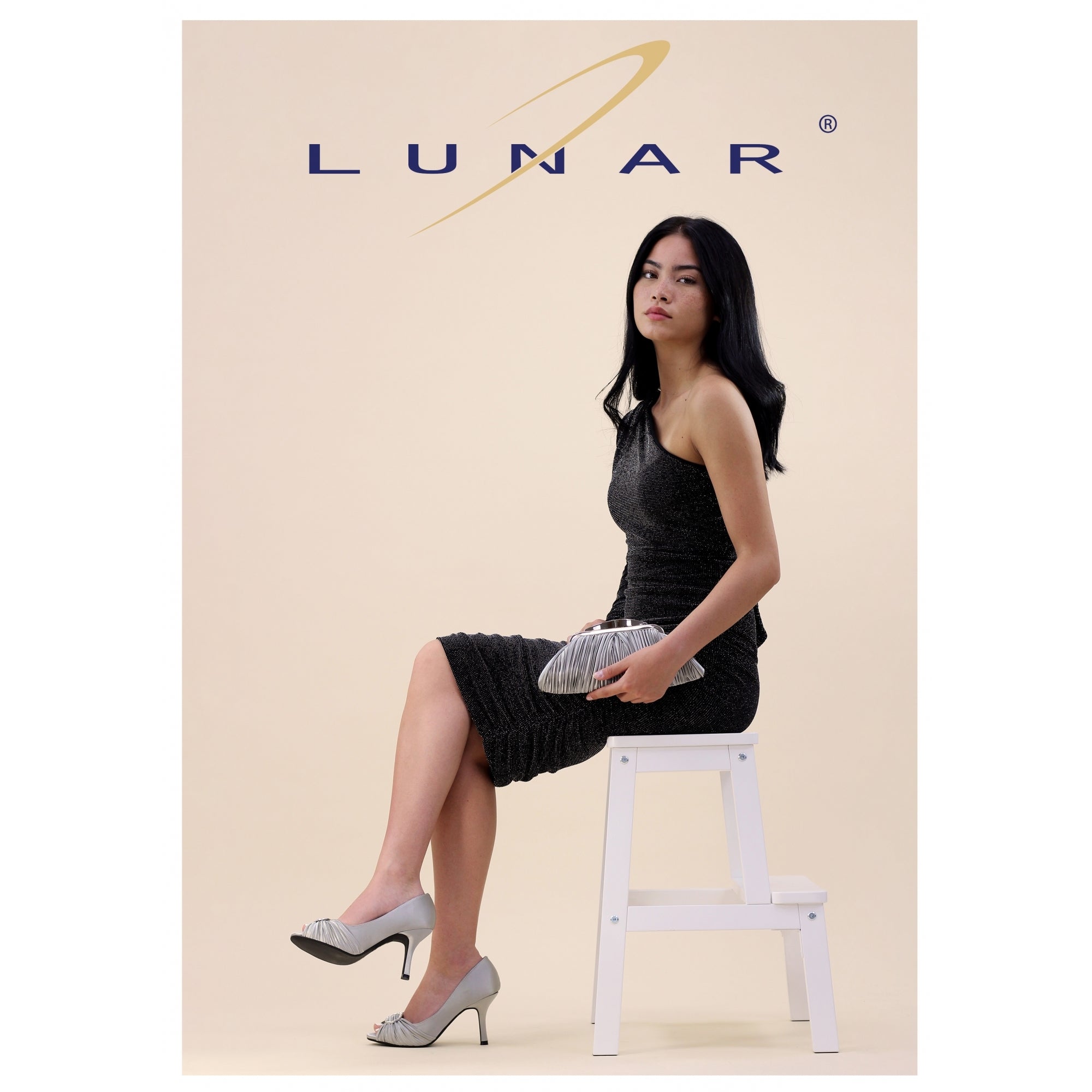 FLJ132 SiennaII LG Showcard Artwork Download