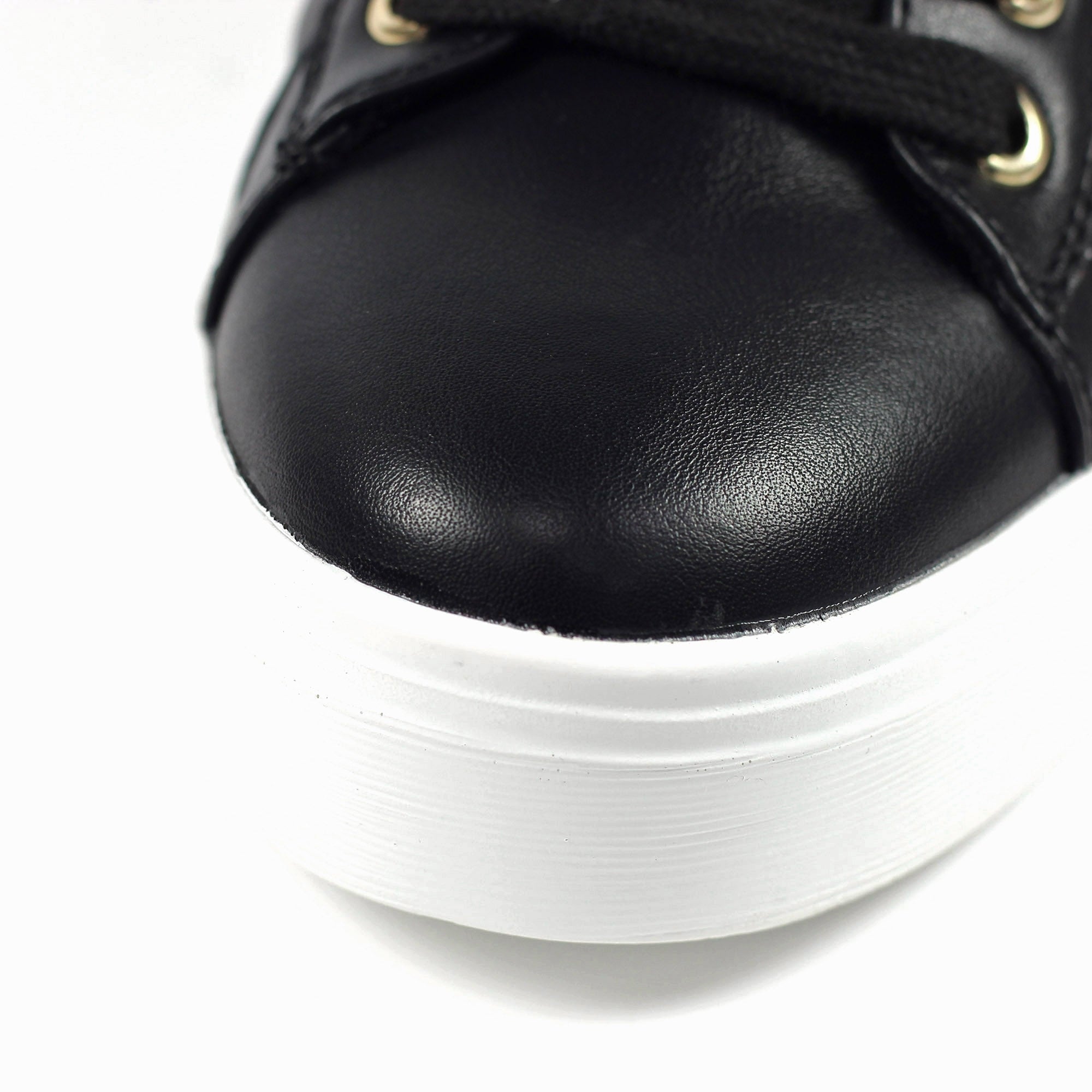 Xenon Black Trainer