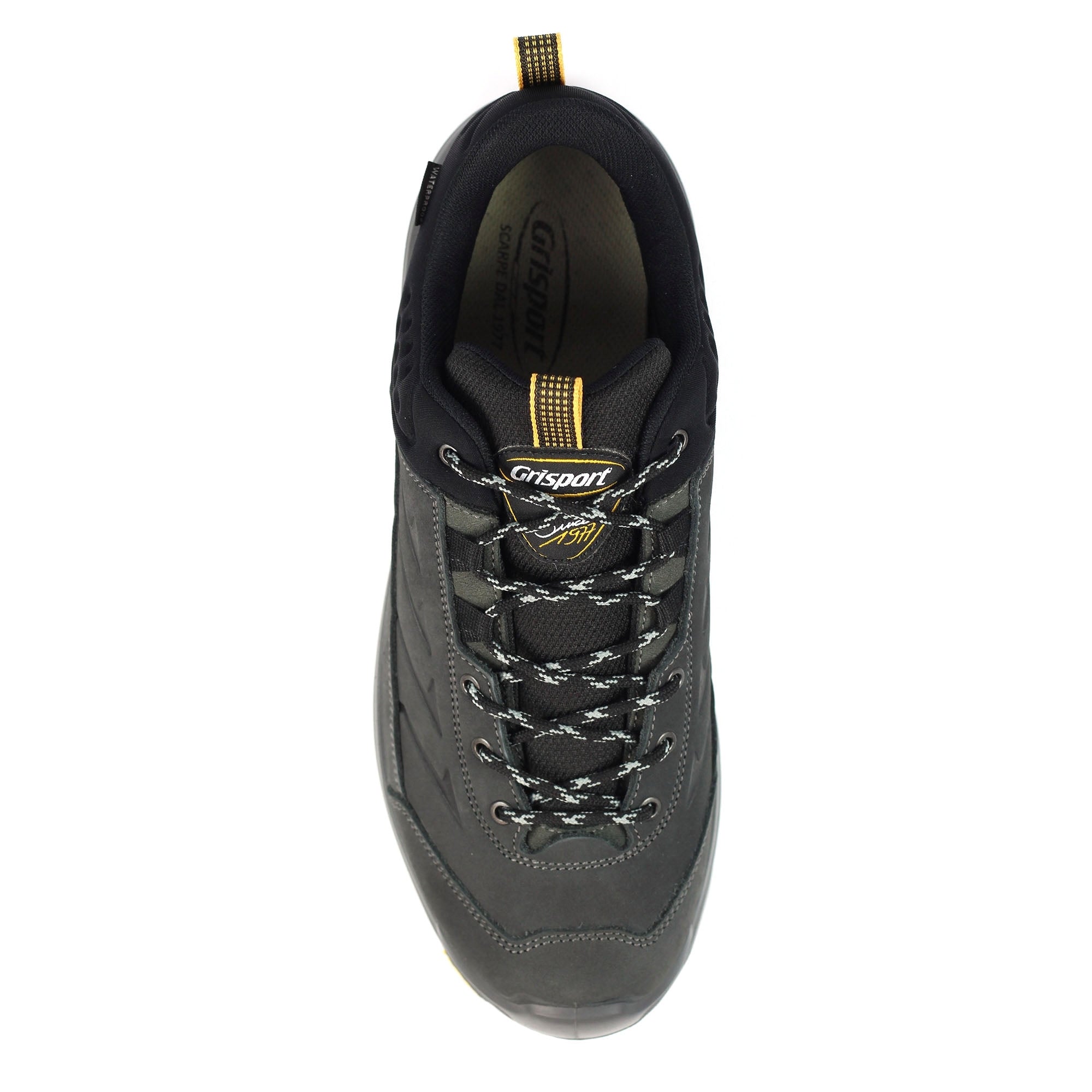Traverse Dark Grey Walking Shoe
