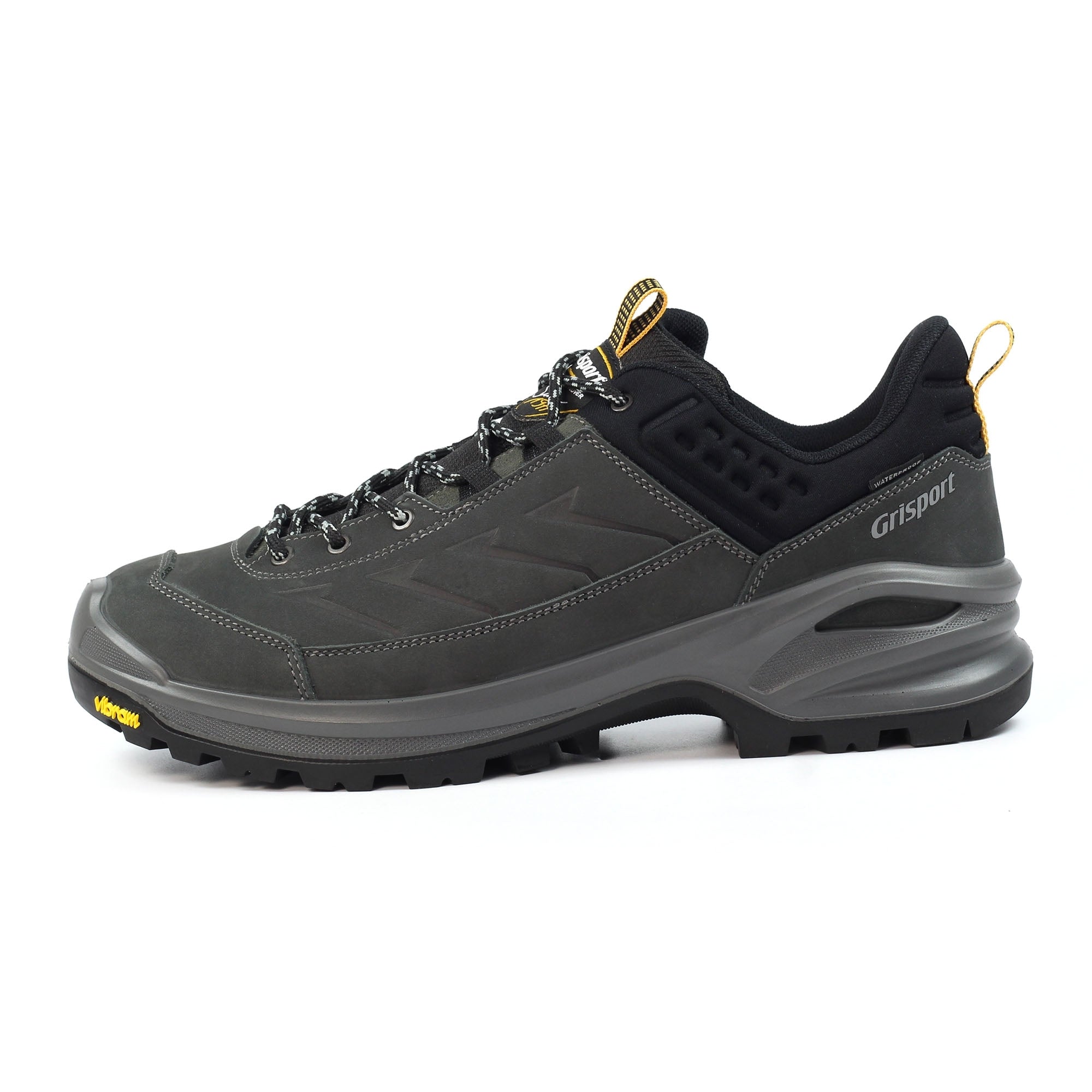 Traverse Dark Grey Walking Shoe