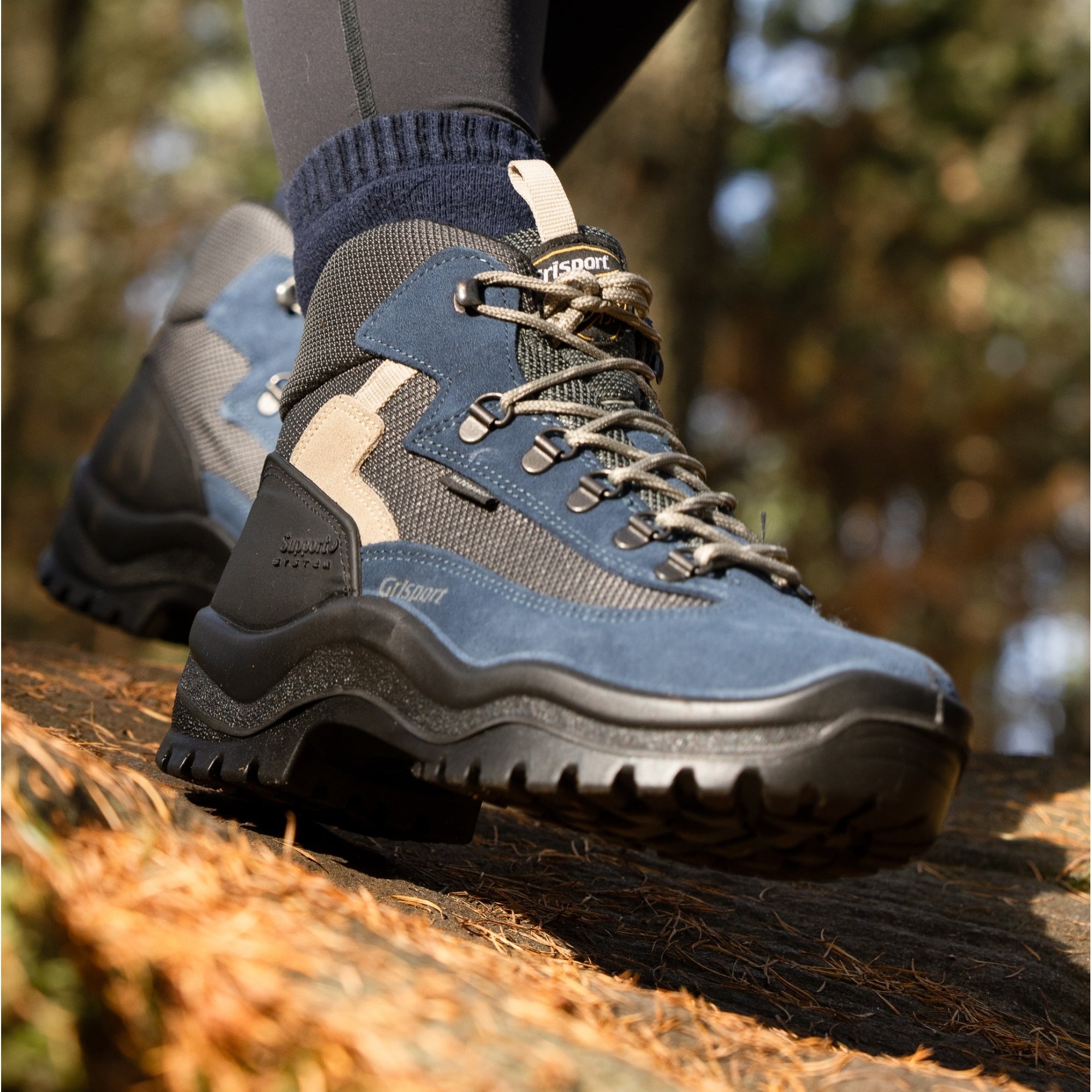 Lady Wolf Mid-Blue Trekking Boot