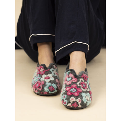 Hippy Grey Flower Full Slipper