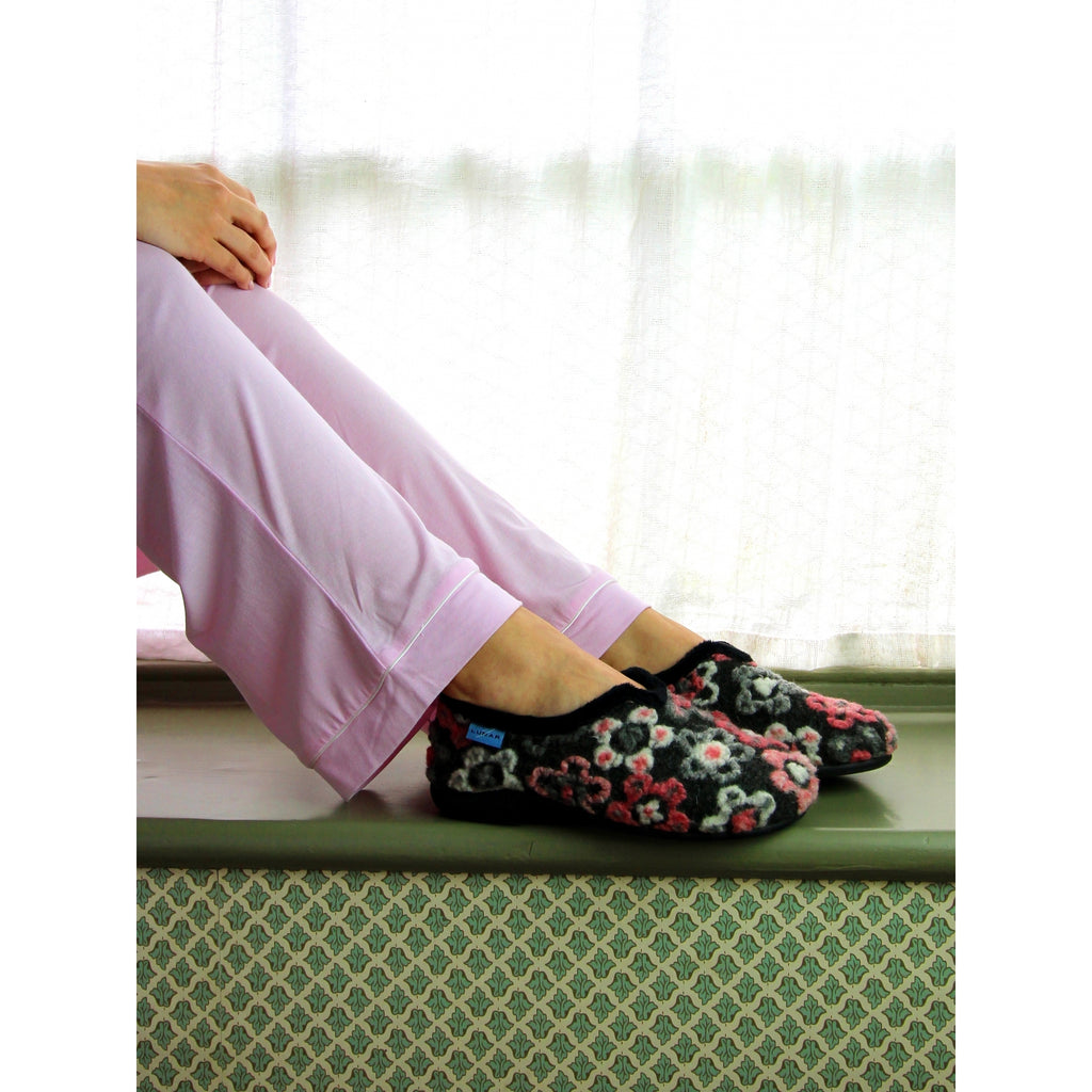 Hippy Black Flower Full Slipper