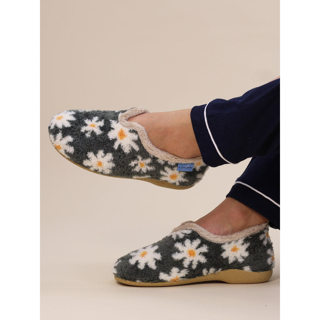 Daisy Grey Flower Slipper