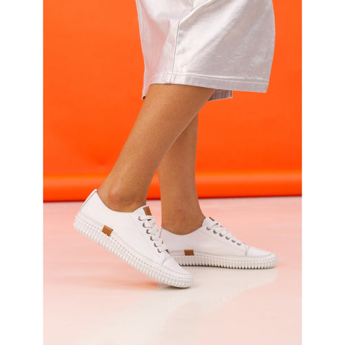 Truffle II White Leather Plimsoll