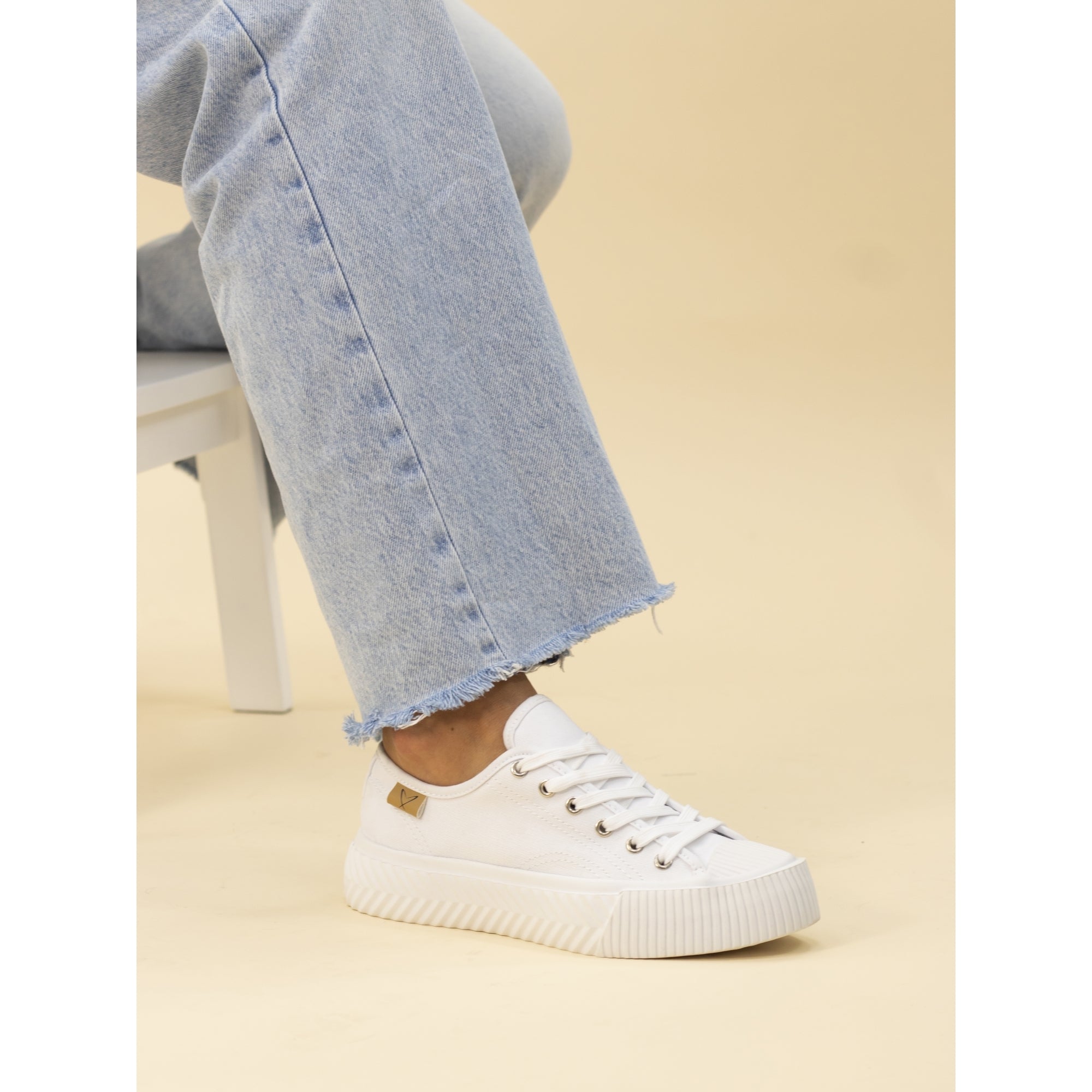 Jayne II White Trainer