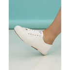 Naomi White Trainer
