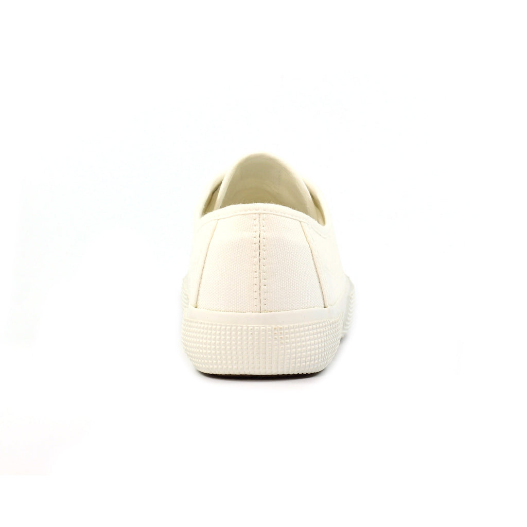 Naomi White Trainer