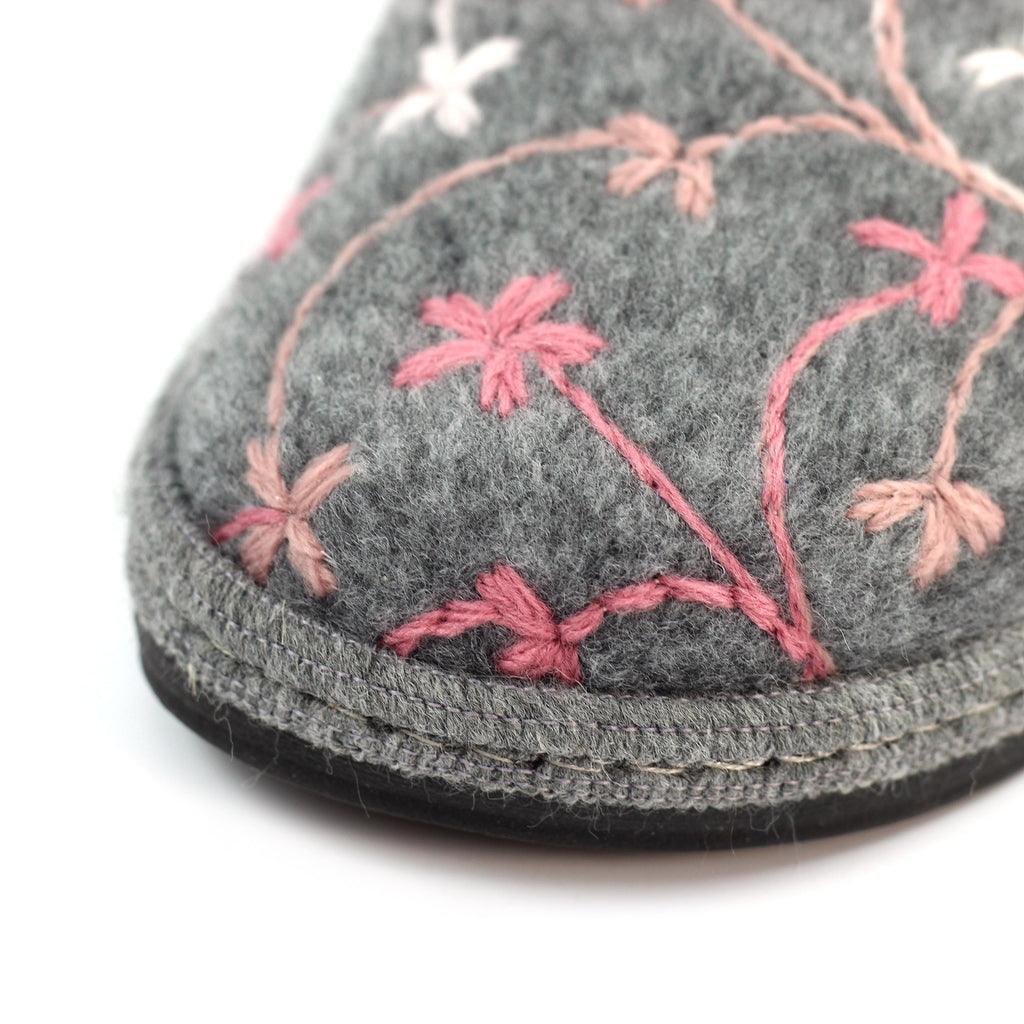 Gibson Grey Slipper