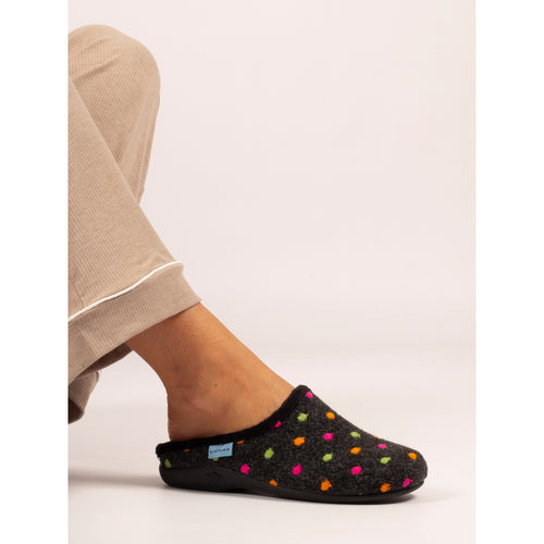 Peanut Black Mule Slipper