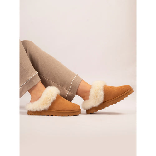 Nevis Tan Slipper