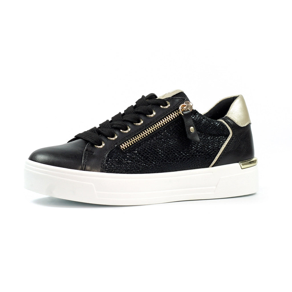 Hype Black Trainer