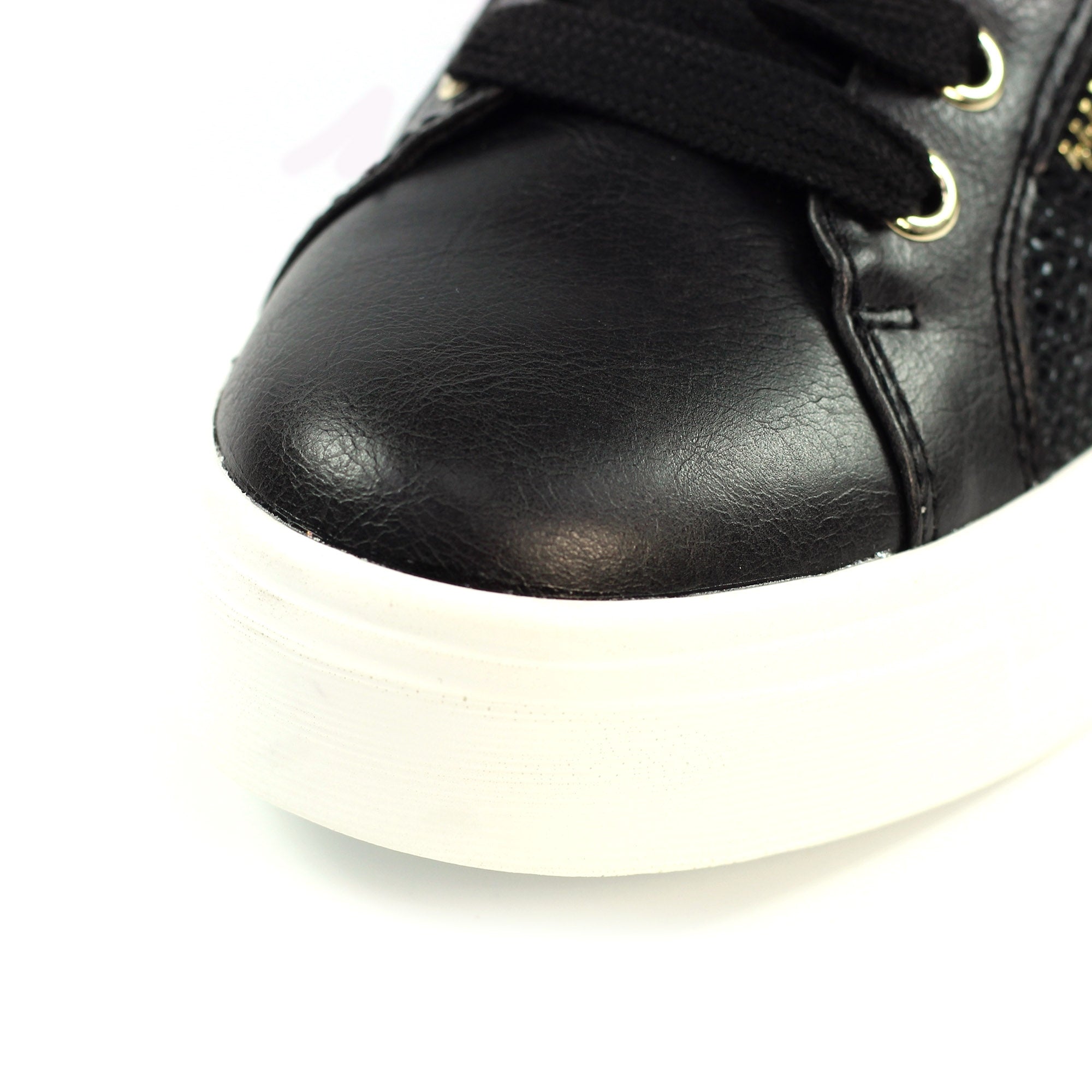 Hype Black Trainer