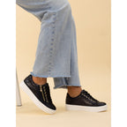Charm Black Trainer