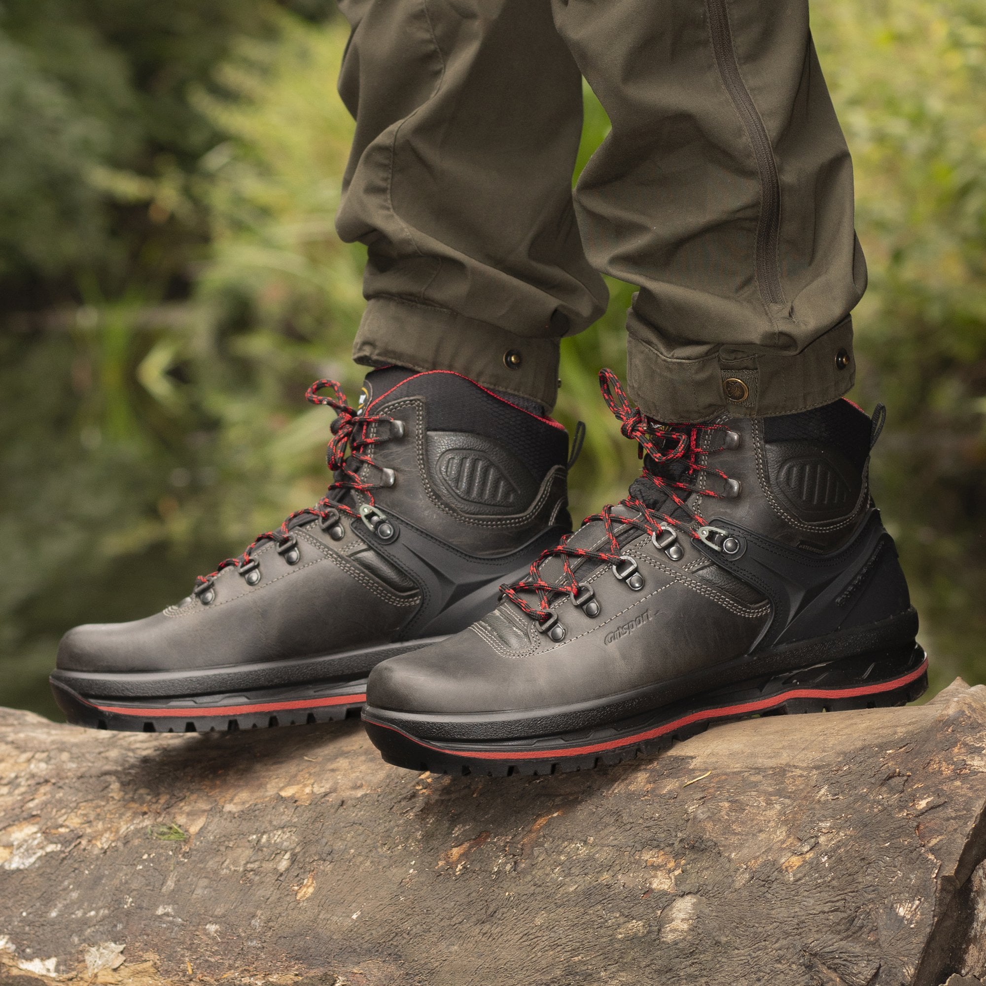 Makalu Dark Grey Boot