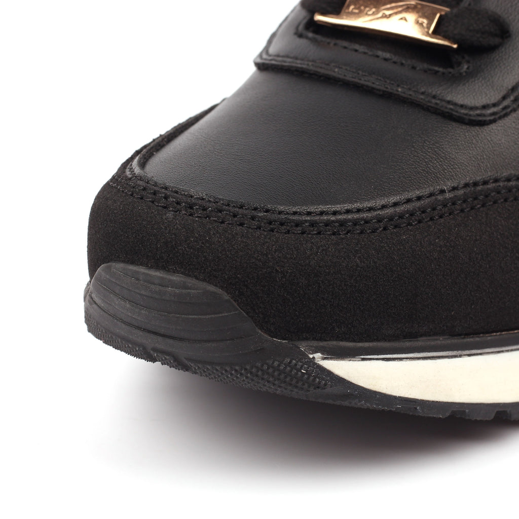Noble Black Trainer