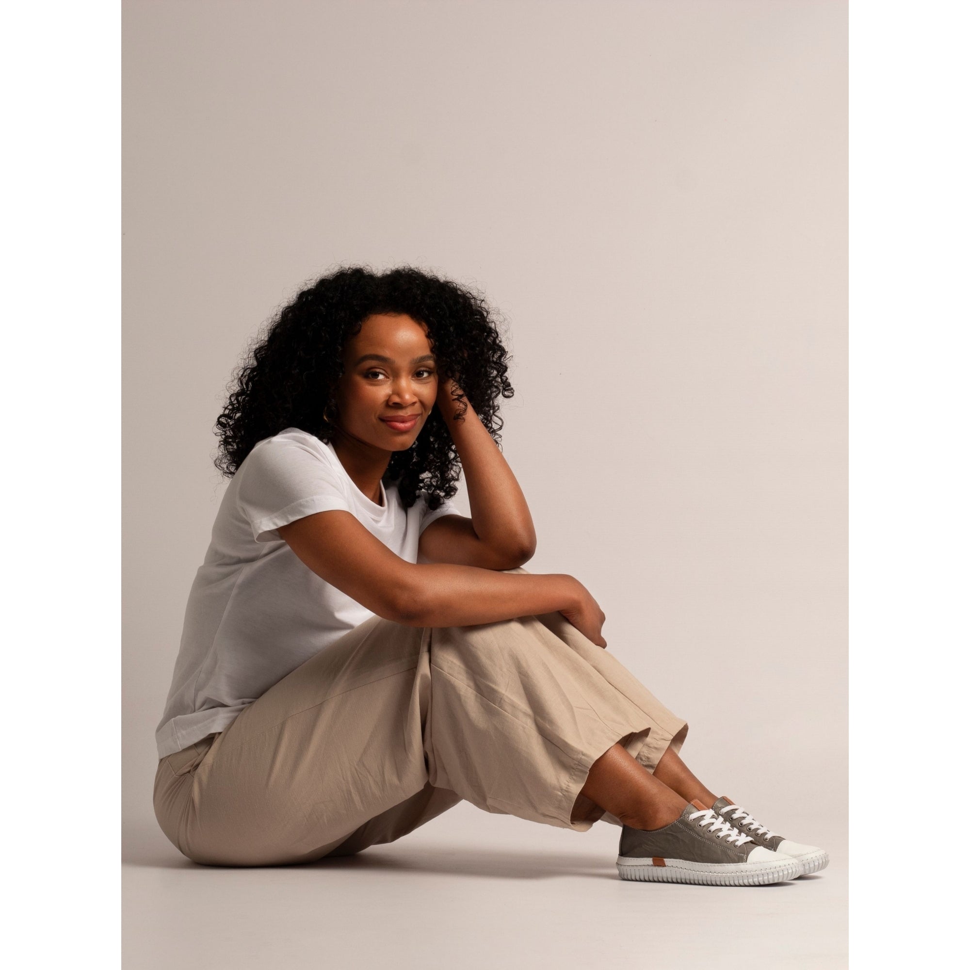 Truffle II Grey Leather Plimsoll