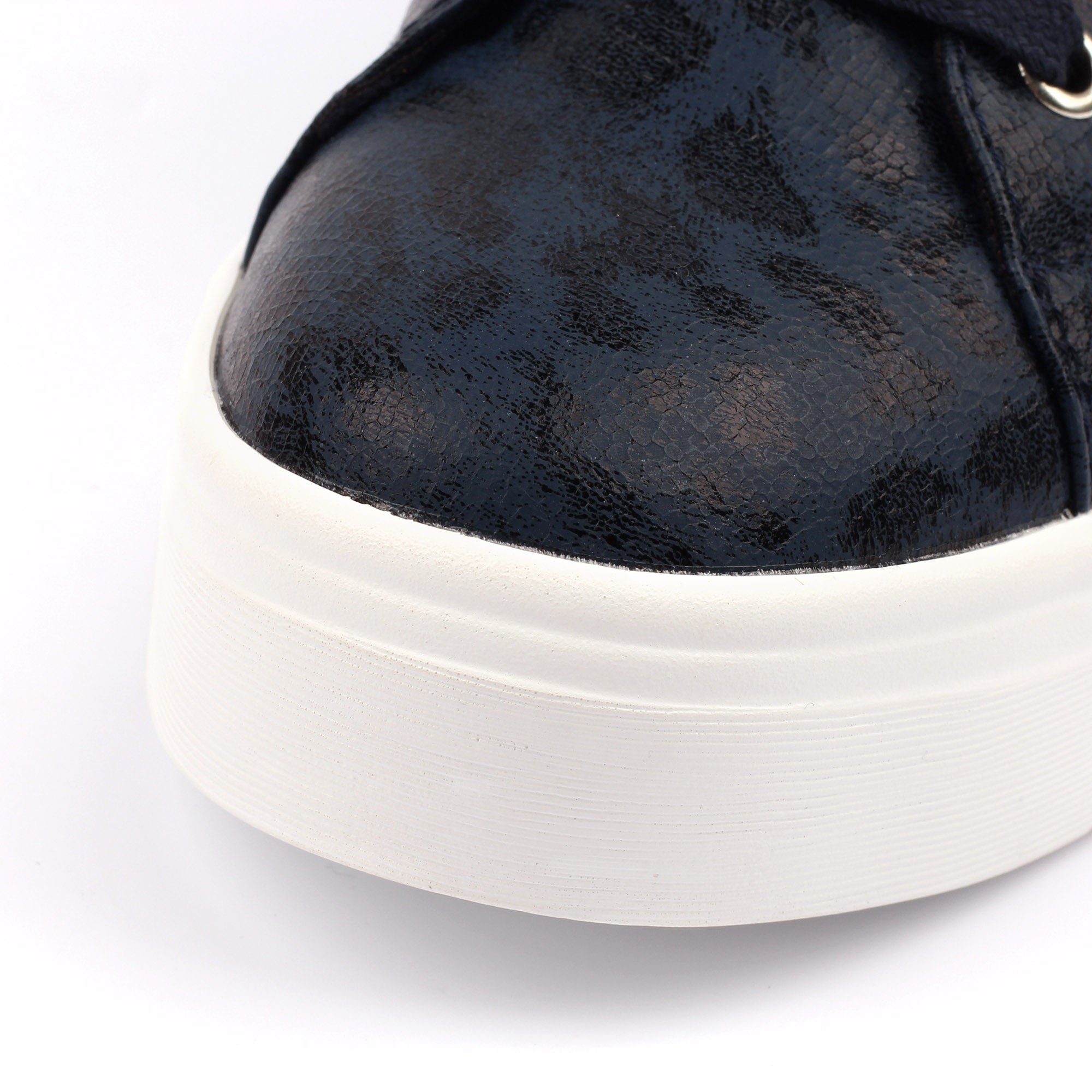 Charm II Navy Trainer