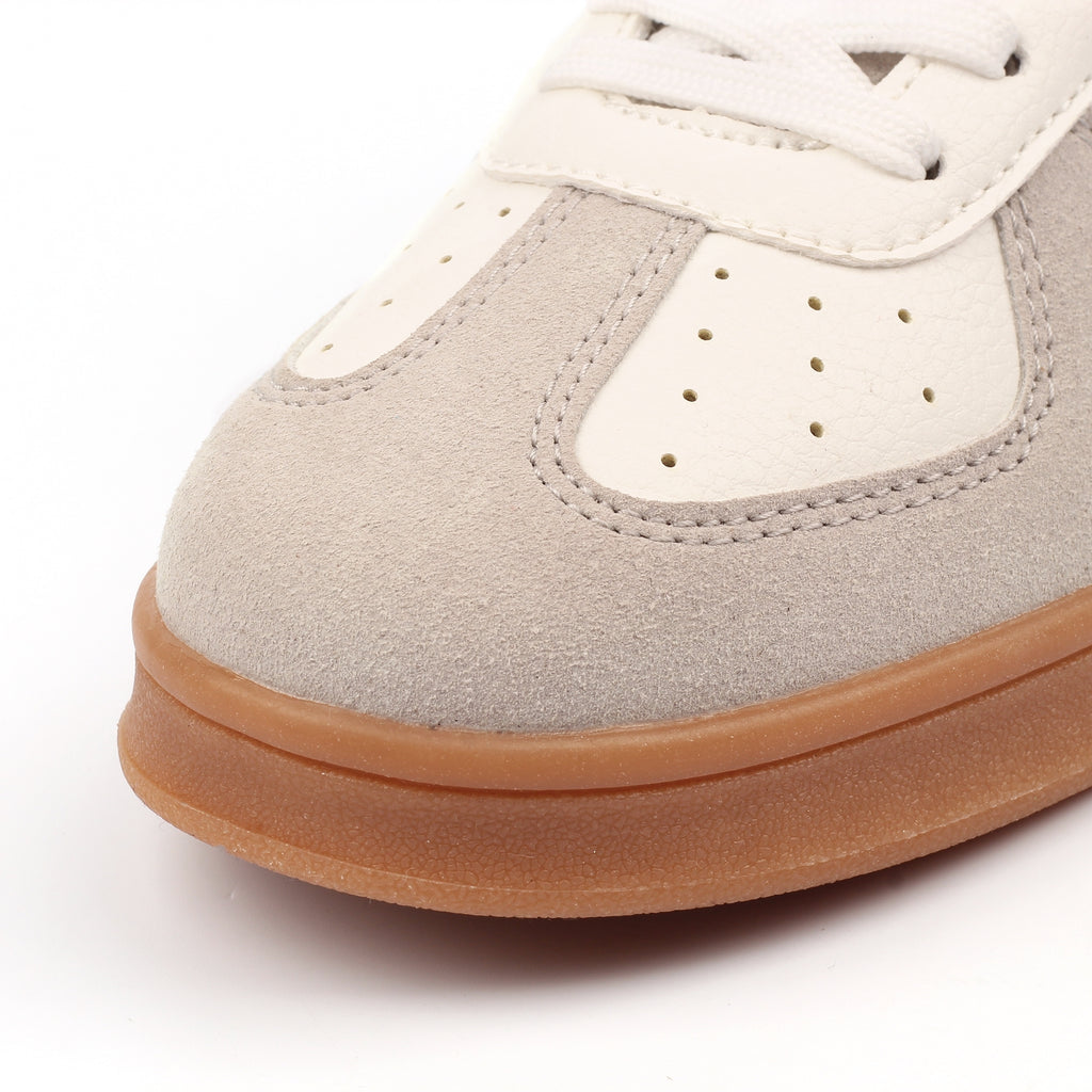 Melody White Trainer