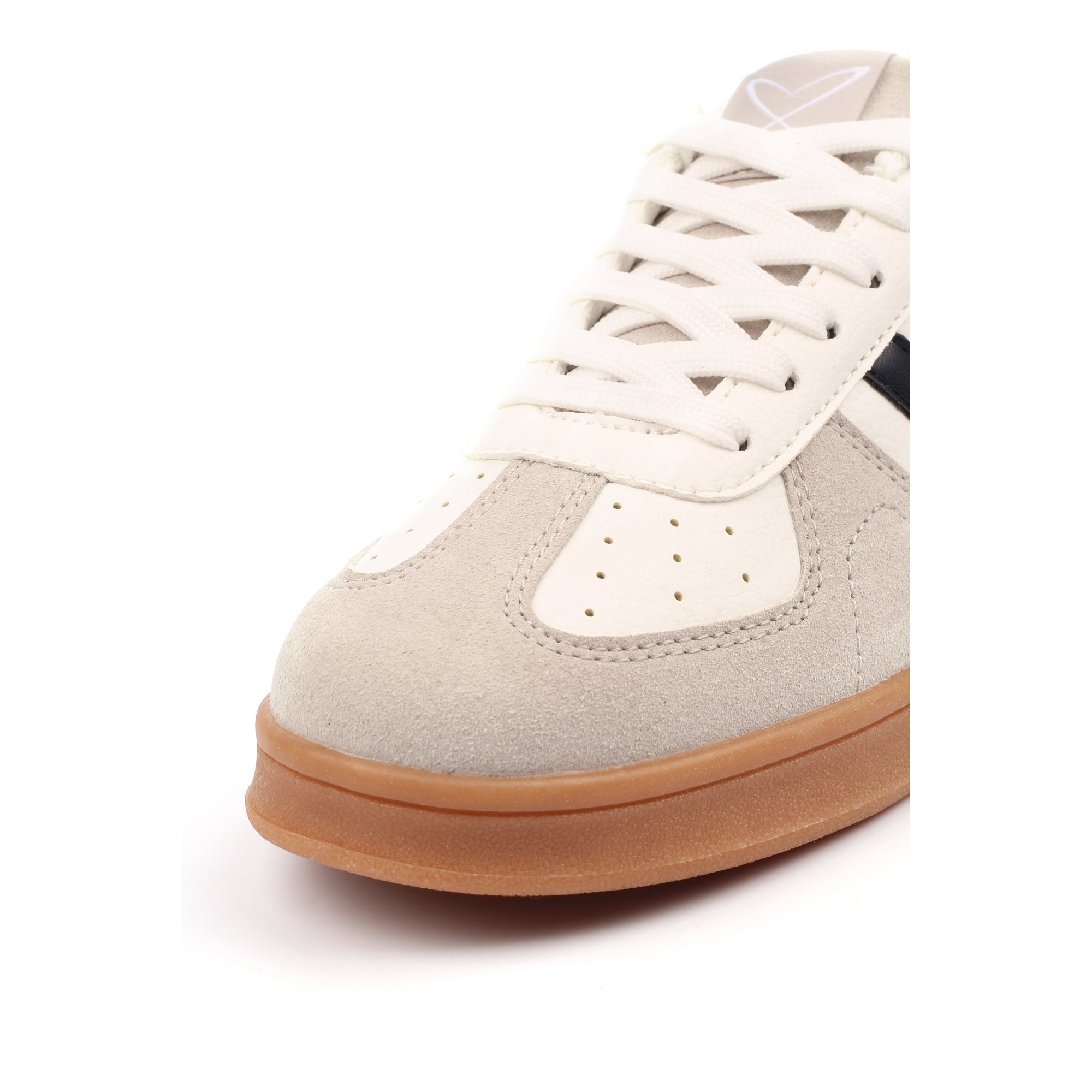 Melody White Trainer