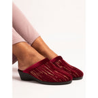 Glenda Burgundy Slipper