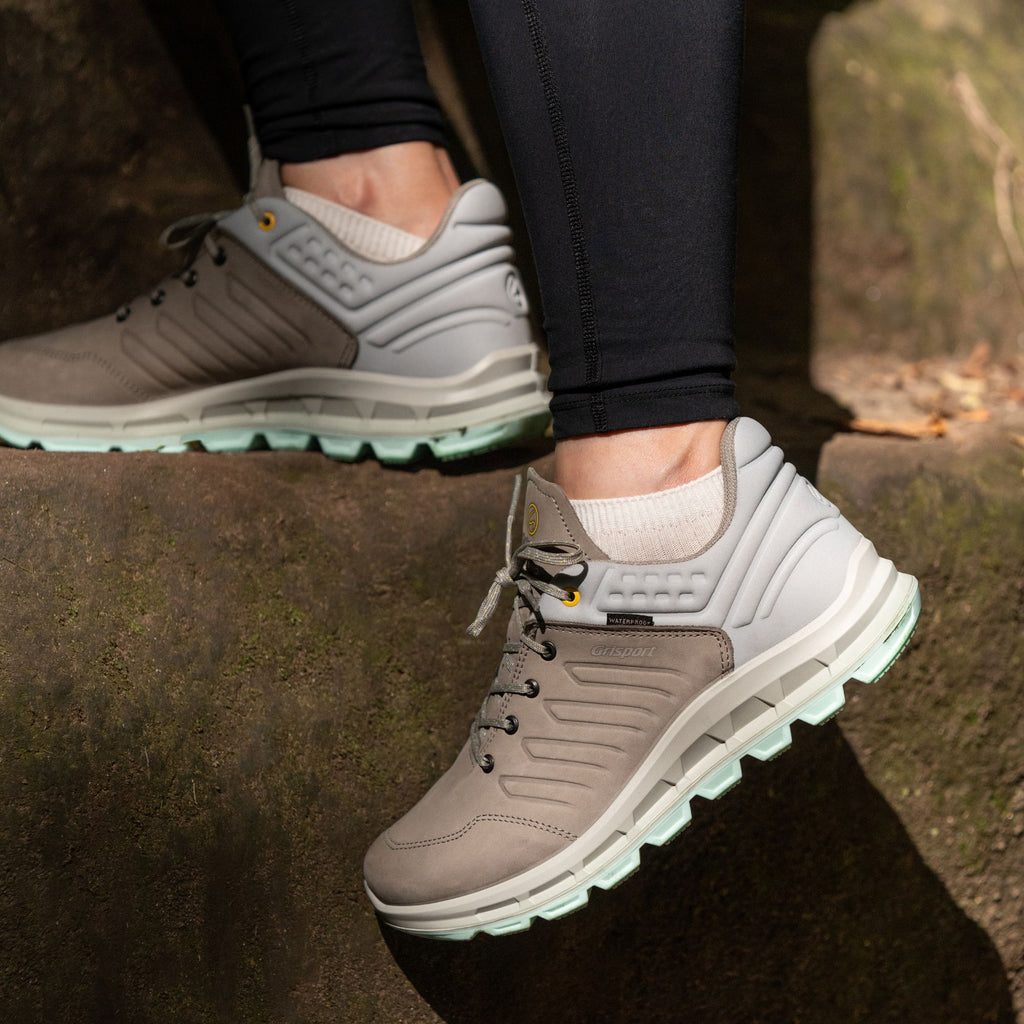 Lady Motion Light Grey Shoe