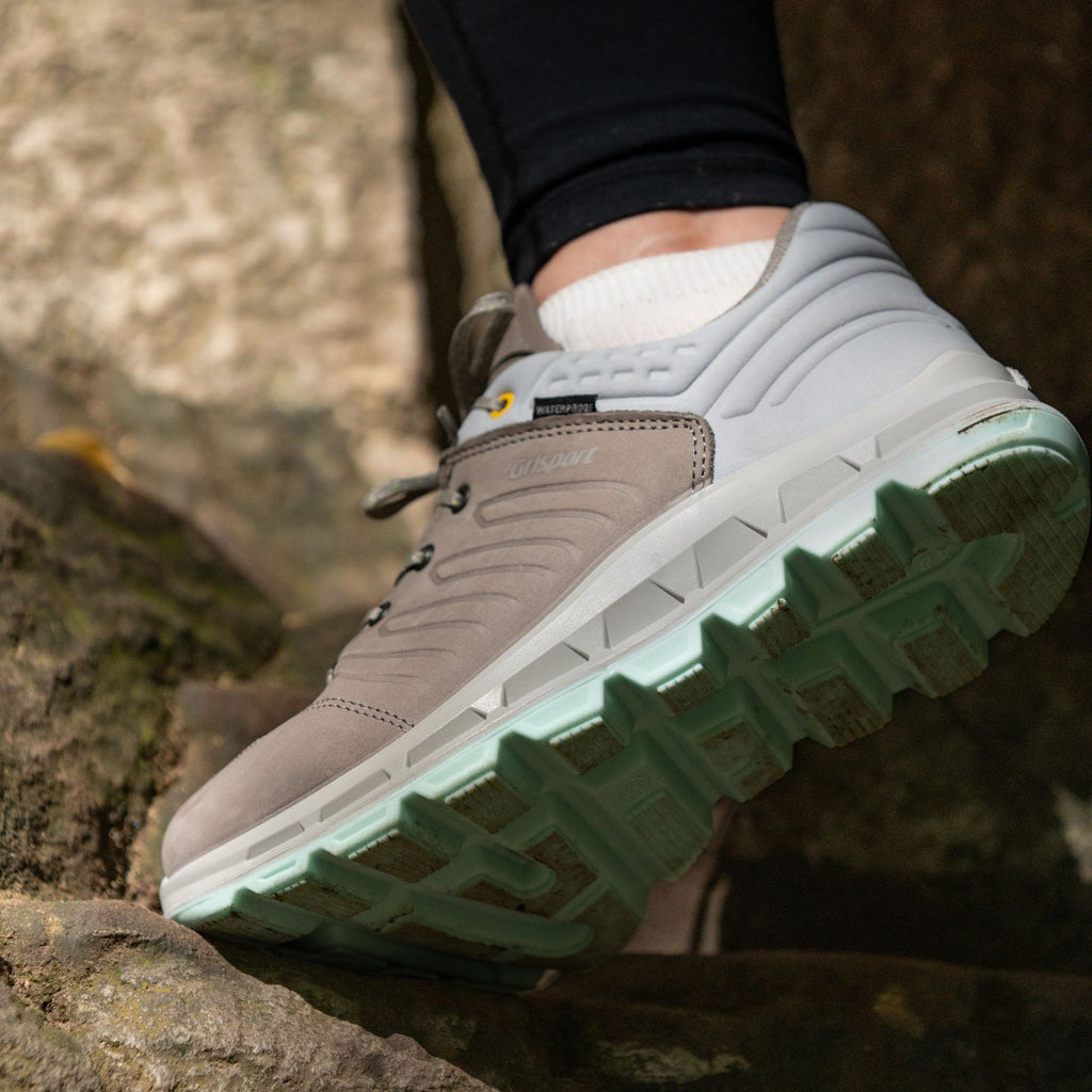 Lady Motion Light Grey Shoe