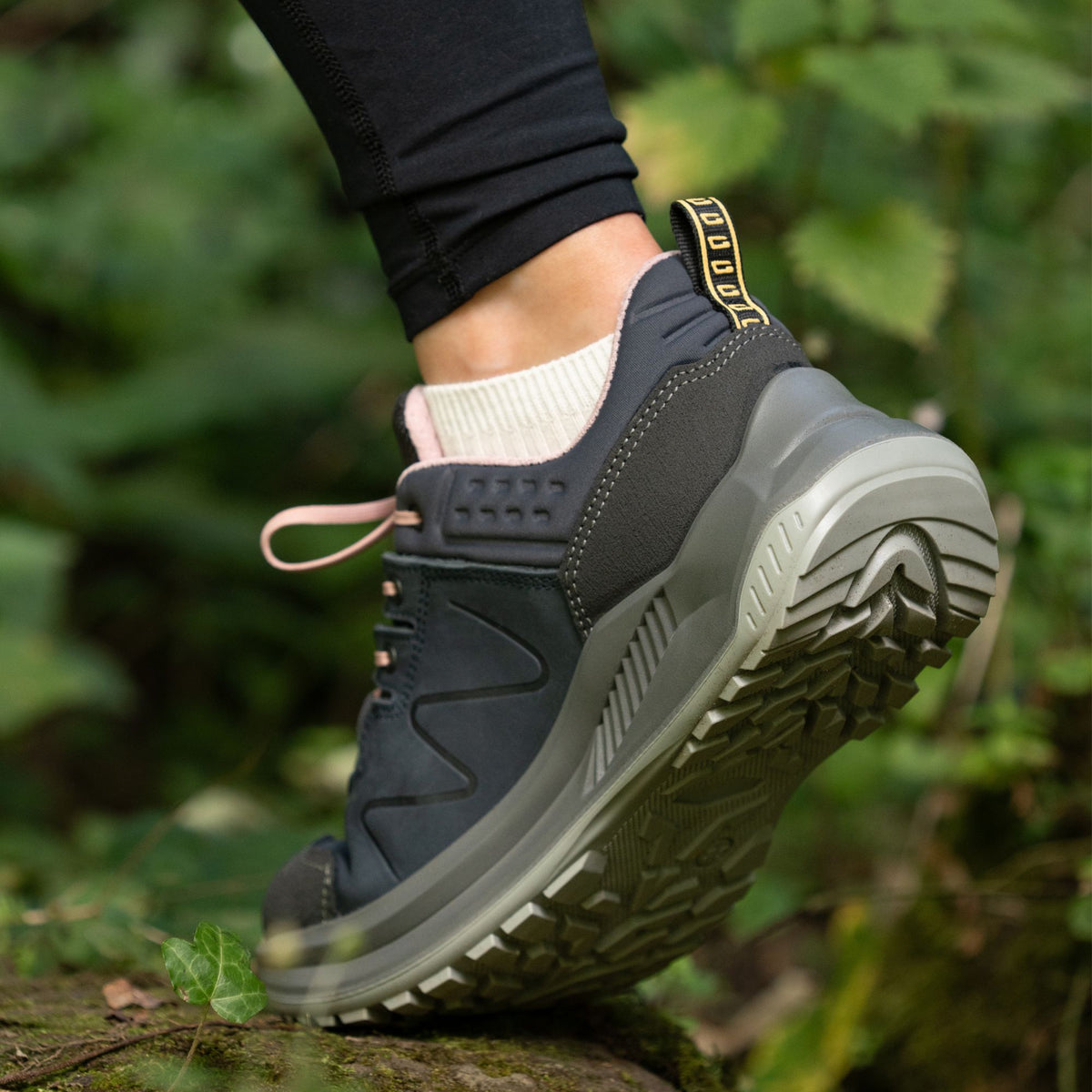 Lady Horizon Navy Walking Shoe