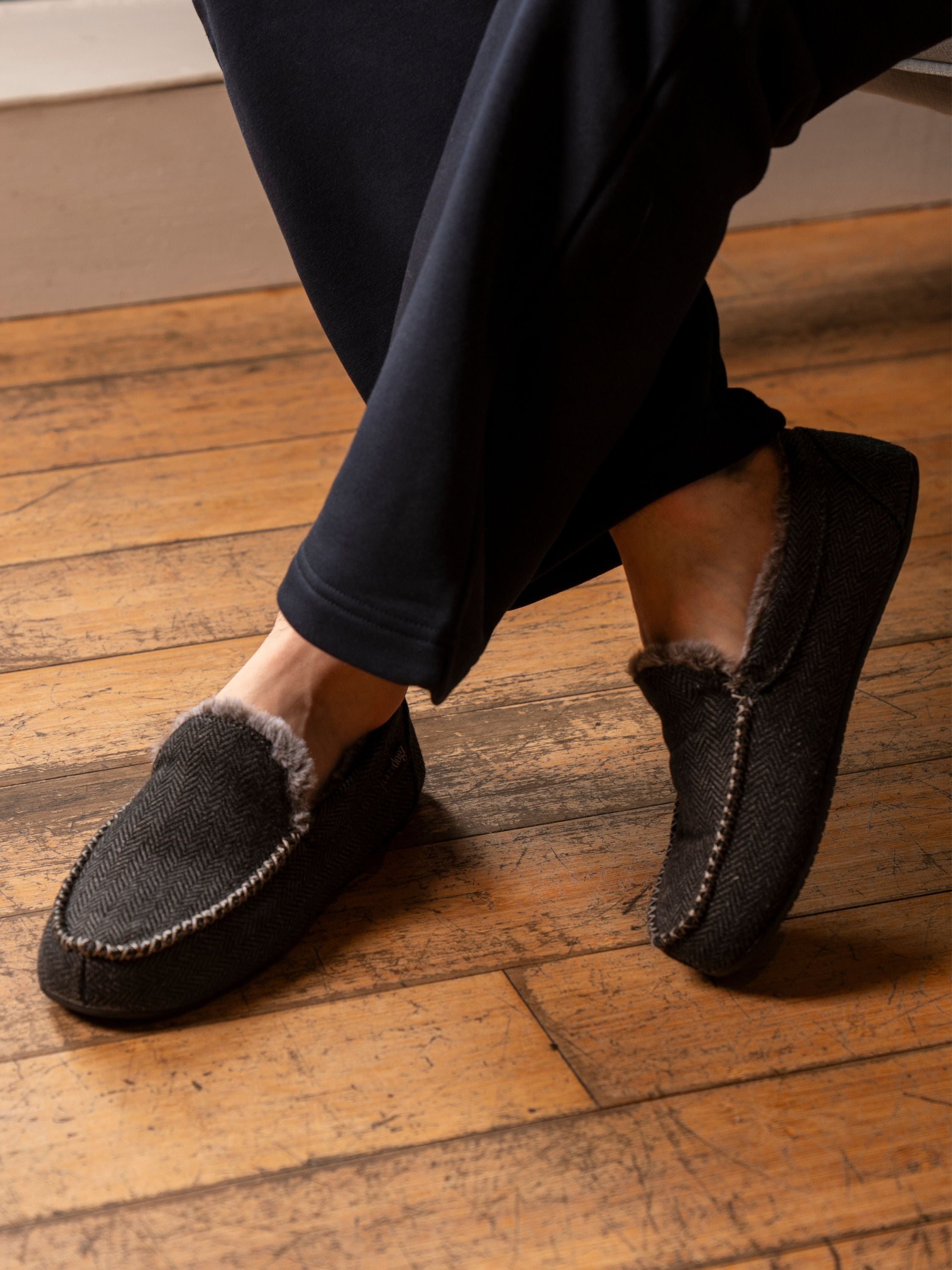 Hendrix II Grey Slipper